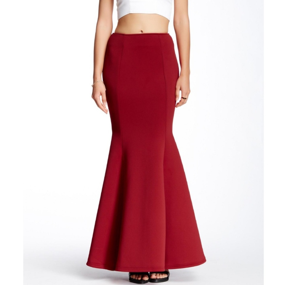 Gracia Flare Skirt